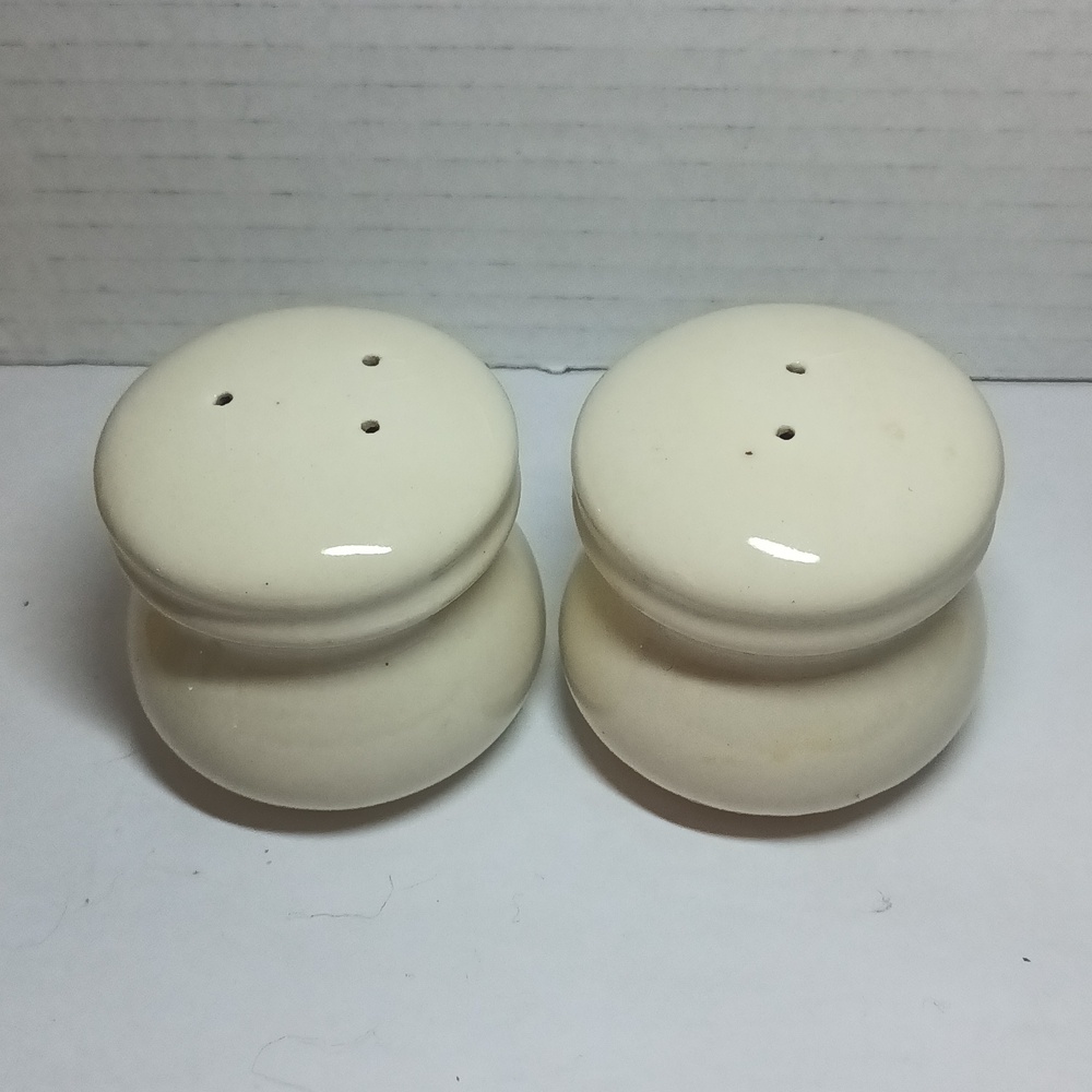 Vintage Plain Cream Color Salt & Pepper Shakers